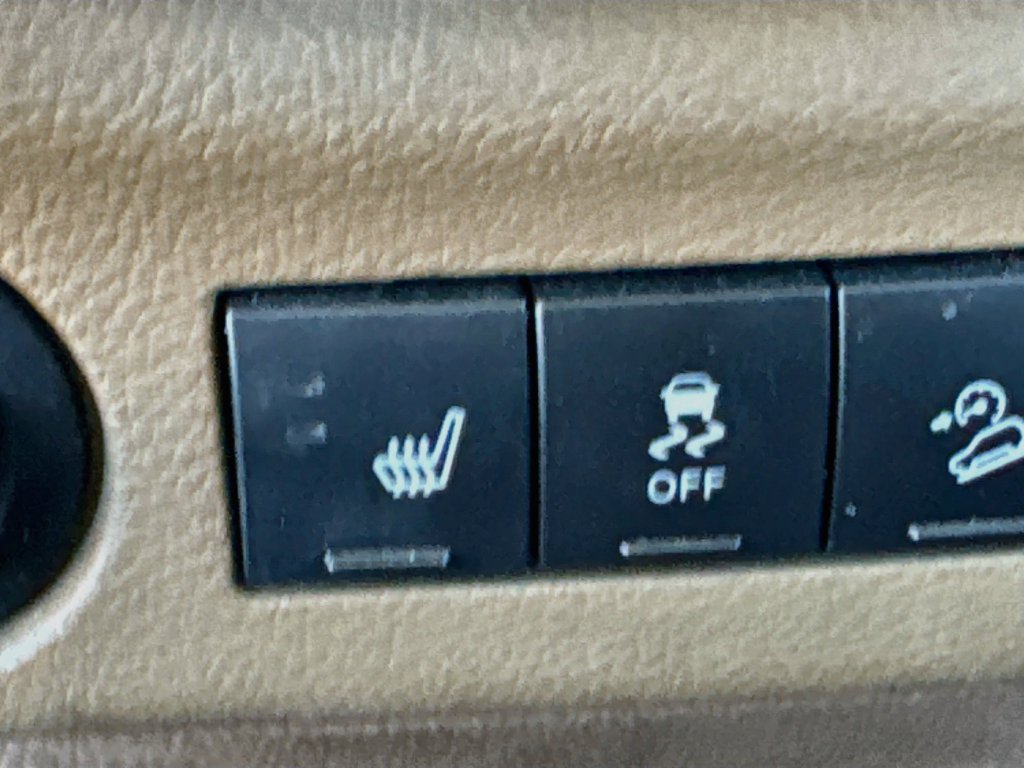 Used 2014 Jeep Wrangler Unlimited Rubicon w/ Connectivity Group AWD/4WD image 22