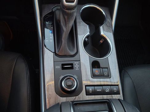 Used 2021 Toyota Highlander Limited image 28