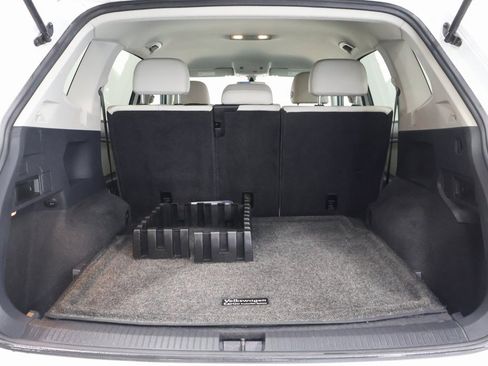 Used 2018 Volkswagen Tiguan SE image 26