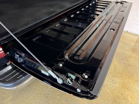 Used 2001 Ford F350 Lariat image 34