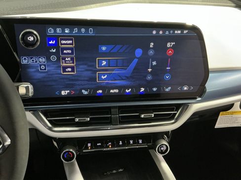 New 2026 Chevrolet Equinox EV LT image 29