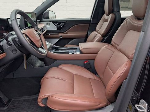 New 2026 Lincoln Aviator Reserve w/ Luxury Package image 11
