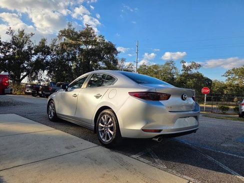 Used 2020 MAZDA MAZDA3 Sedan image 10