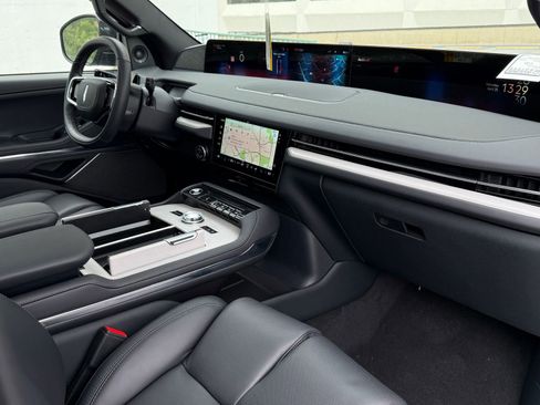New 2026 Lincoln Navigator L Reserve AWD/4WD image 8