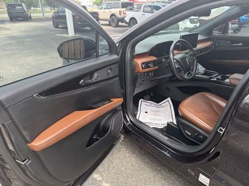Used 2022 Lincoln Nautilus Reserve FWD image 15