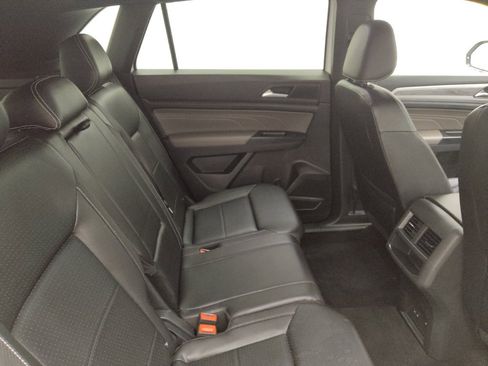 Used 2021 Volkswagen Atlas Cross Sport SE AWD/4WD image 19