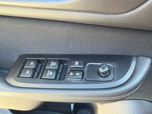 Used 2017 Subaru Outback 2.5i Premium AWD/4WD image 23
