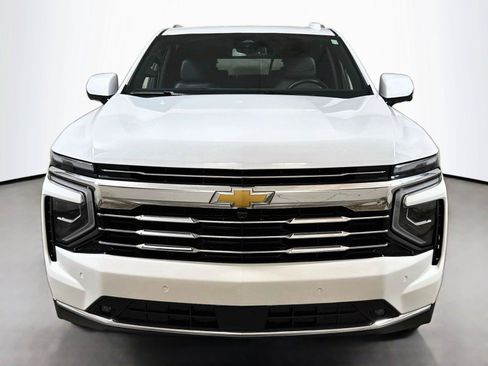 Certified 2026 Chevrolet Suburban LT w/ Comfort Package AWD/4WD image 2