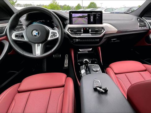 Certified 2025 BMW X4 xDrive30i AWD/4WD image 15