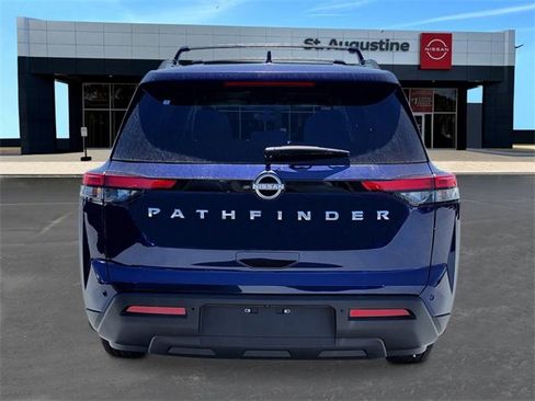 New 2025 Nissan Pathfinder SV image 4