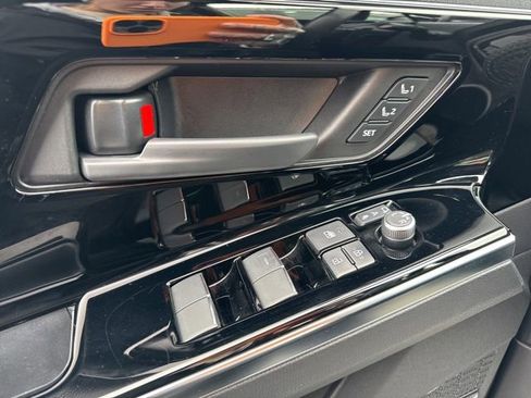 Used 2023 Subaru Solterra AWD image 16