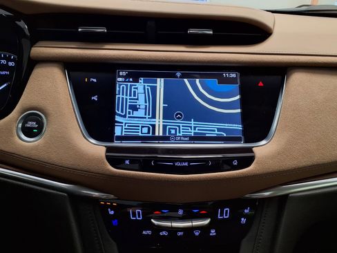 Used 2018 Cadillac XT5 Platinum w/ Driver Assist Package AWD/4WD image 26