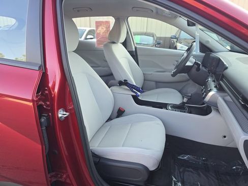 Certified 2025 Hyundai Kona SE FWD image 23