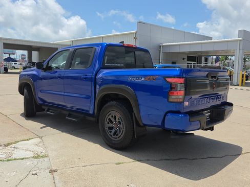 Used 2026 Nissan Frontier PRO-4X w/ Tow Package AWD/4WD image 7
