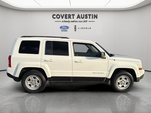 Used 2014 Jeep Patriot Sport w/ Power Value Group FWD image 3