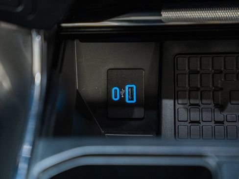 Used 2023 Ford F150 Lariat w/ Equipment Group 502A High image 33