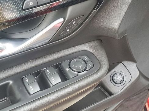 Used 2023 GMC Terrain AT4 image 8