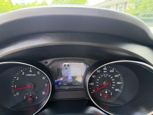 Used 2020 Kia Sedona LX FWD image 24