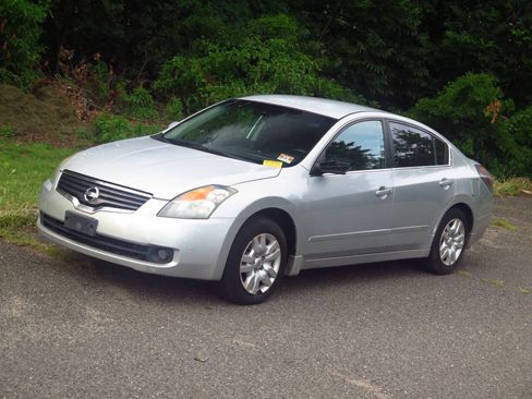 Used 2009 Nissan Altima 2.5 S w/ Emergency Aid Pkg FWD image 18