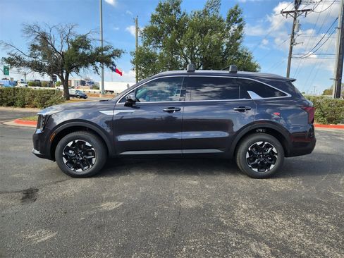New 2026 Kia Sorento S image 4