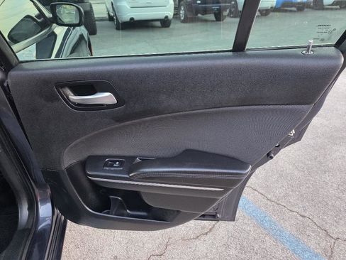 Used 2018 Dodge Charger SXT RWD image 24