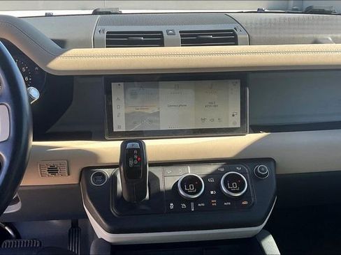 Used 2022 Land Rover Defender 90 X-Dynamic S image 6