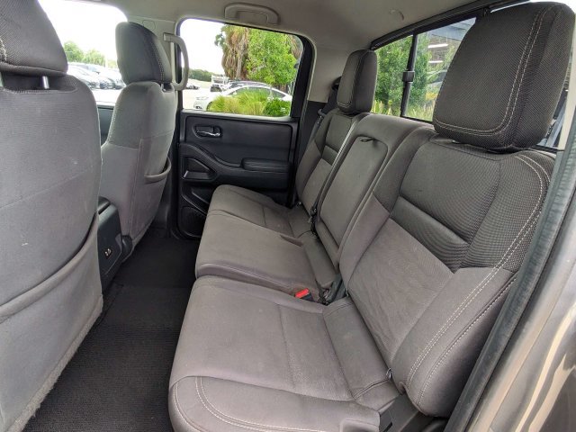 Used 2022 Nissan Frontier SV RWD image 12