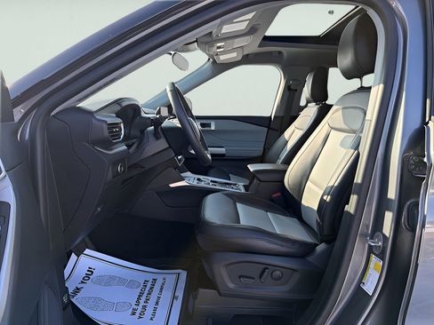 Used 2023 Ford Explorer XLT w/ Equipment Group 202A image 22