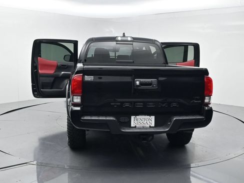Used 2022 Toyota Tacoma SR5 w/ Technology Package RWD image 28