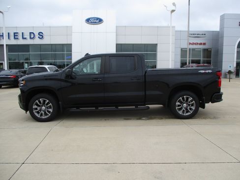 Used 2021 Chevrolet Silverado 1500 RST w/ Bed Protection Package AWD/4WD image 3