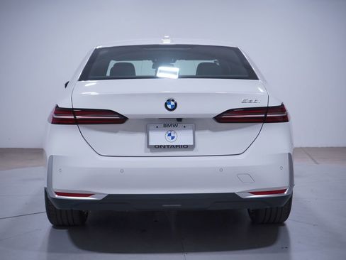 New 2026 BMW 530i w/ Convenience Package image 5