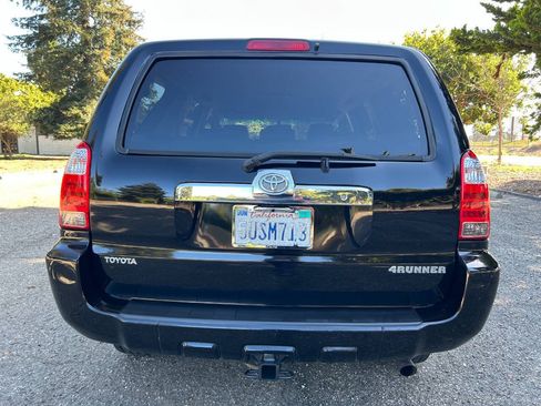 Used 2006 Toyota 4Runner SR5 RWD image 18