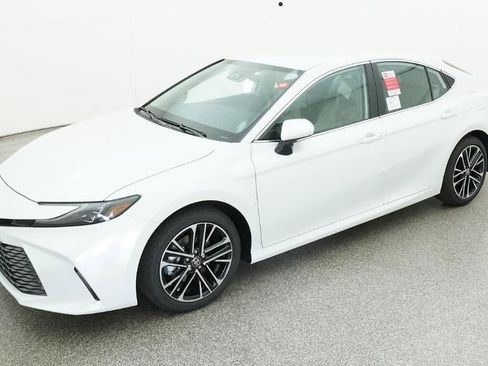 New 2026 Toyota Camry XLE FWD image 1