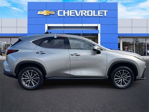 Used 2023 Lexus NX 350 AWD image 5