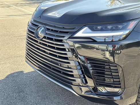 New 2025 Lexus LX 700h Overtrail image 10