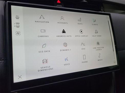 New 2025 Land Rover Discovery Sport Dynamic SE image 31