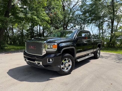 Used 2017 GMC Sierra 3500 Denali w/ Duramax Plus Package AWD/4WD image 1