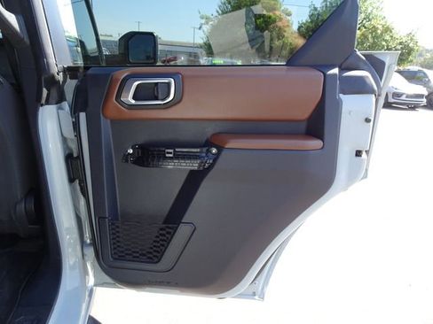 Used 2022 Ford Bronco Outer Banks image 18