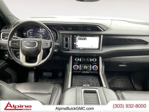Certified 2022 GMC Yukon XL Denali w/ Denali Ultimate Package AWD/4WD image 10