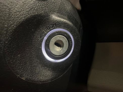 Used 2014 Toyota Camry L image 23