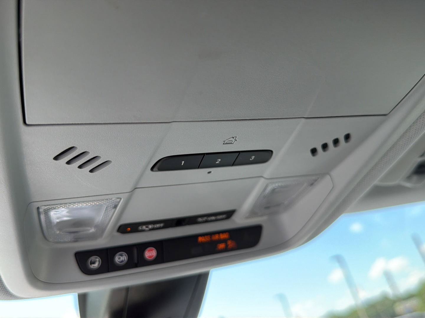 Used 2022 Chevrolet Blazer LT FWD image 28