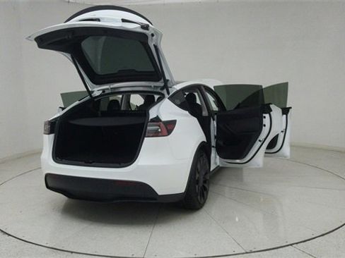 Used 2023 Tesla Model Y Performance image 72