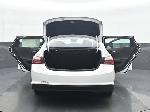 Used 2022 Chevrolet Malibu LT FWD image 36