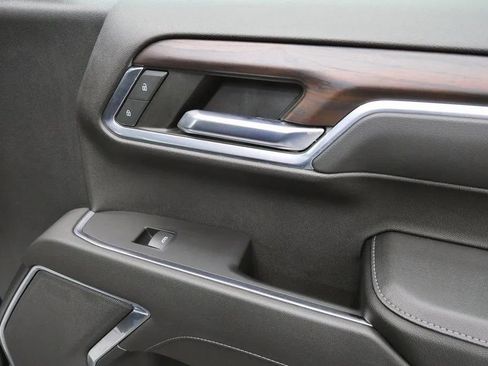 Used 2023 GMC Sierra 1500 SLT image 23