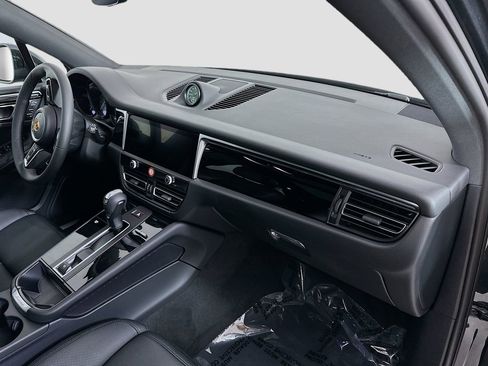 New 2026 Porsche Macan S AWD/4WD image 31