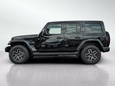 New 2026 Jeep Wrangler Unlimited Sahara AWD/4WD image 4