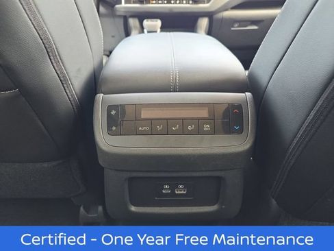 Certified 2025 Nissan Pathfinder SL FWD image 26