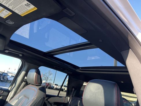 Used 2023 Ford Expedition Limited image 24