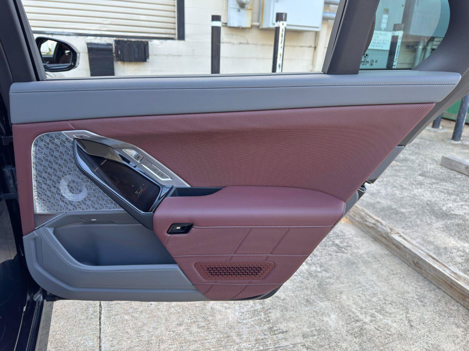 Used 2023 BMW i7 xDrive60 AWD/4WD image 63