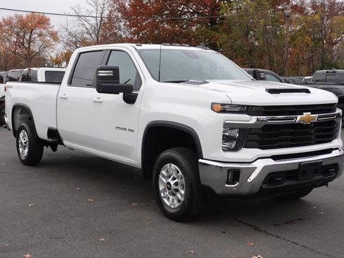 Used 2024 Chevrolet Silverado 2500 LT w/ All Star Edition image 4